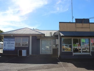 Offices commercial property leased at 2/143 Anzac Avenue Harristown QLD 4350