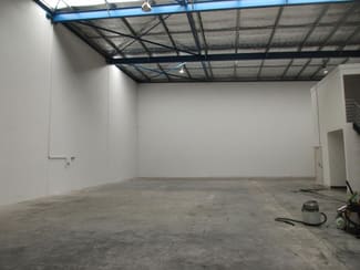 Showrooms / Bulky Goods commercial property leased at Unit 5/70-80 Helen Street Sefton NSW 2162