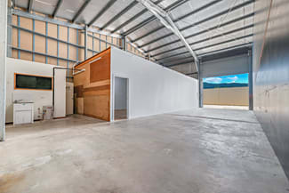 Factory, Warehouse & Industrial commercial property sold at 3/15 Carlo Drive Cannonvale QLD 4802