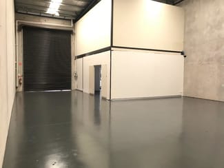 Showrooms / Bulky Goods commercial property leased at 1/213 North Rocks Road North Rocks NSW 2151