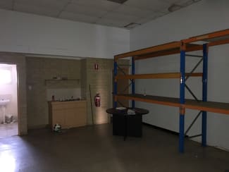 Showrooms / Bulky Goods commercial property leased at 1/117-119 Welshpool Road Welshpool WA 6106