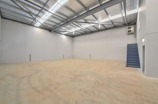 Showrooms / Bulky Goods commercial property leased at 5/11-19 Waler Crescent Smeaton Grange NSW 2567