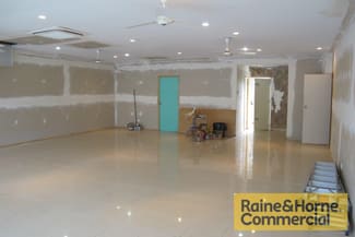 Showrooms / Bulky Goods commercial property leased at Shop 3/59 Marshall Road Rocklea QLD 4106