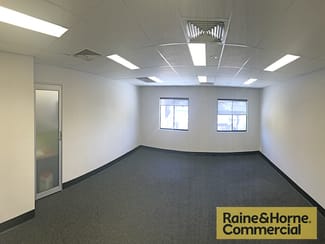 Shop & Retail commercial property leased at Stafford QLD 4053