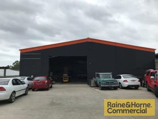 Factory, Warehouse & Industrial commercial property leased at 2/82 Johnson Road Hillcrest QLD 4118