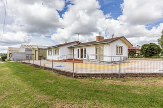 Offices commercial property leased at 14 Makepeace Street Toowoomba City QLD 4350