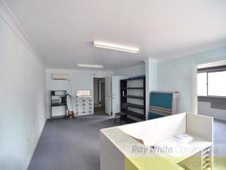 Showrooms / Bulky Goods commercial property leased at 1/207 Queens Road Kingston QLD 4114