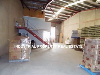 Showrooms / Bulky Goods commercial property leased at Prestons NSW 2170