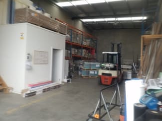 Factory, Warehouse & Industrial commercial property leased at 3/16-24 Fuller road Ravenhall VIC 3023