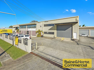 Factory, Warehouse & Industrial commercial property leased at 2/119 Delta Street Geebung QLD 4034