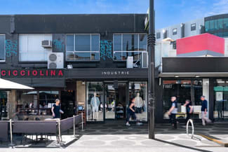 Shop & Retail commercial property leased at 132 Acland Street St Kilda VIC 3182