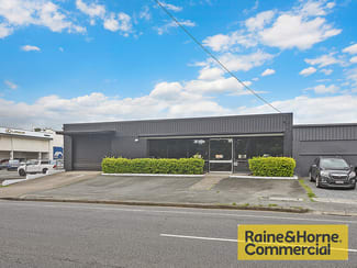 Showrooms / Bulky Goods commercial property leased at Kedron QLD 4031