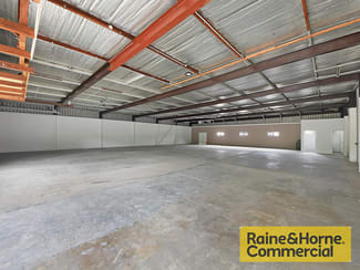 Showrooms / Bulky Goods commercial property leased at Kedron QLD 4031