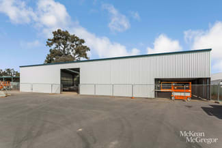 Factory, Warehouse & Industrial commercial property leased at 3/204 Strickland Road Strathdale VIC 3550