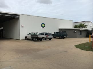 Showrooms / Bulky Goods commercial property leased at Shed 2A/13-17 Caldwell Street Garbutt QLD 4814