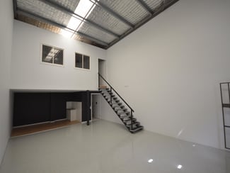 Factory, Warehouse & Industrial commercial property leased at Burleigh Heads QLD 4220