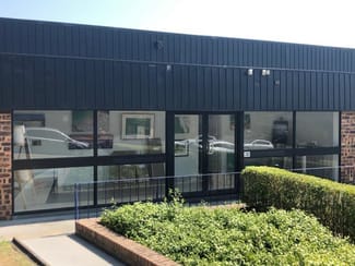 Factory, Warehouse & Industrial commercial property leased at Unit 3/6 Carnarvon Road West Gosford NSW 2250