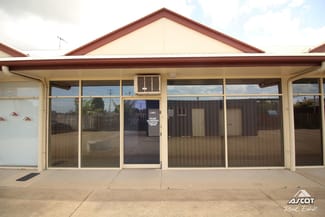 Offices commercial property leased at 3/33-35 Takalvan Street Bundaberg West QLD 4670