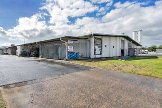 Factory, Warehouse & Industrial commercial property leased at 23/2-4 Toohey Street Portsmith QLD 4870