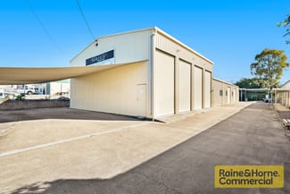 Factory, Warehouse & Industrial commercial property leased at 21 Huntington Street Clontarf QLD 4019