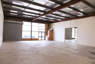 Showrooms / Bulky Goods commercial property leased at 2/168-170 Gladstone Fyshwick ACT 2609