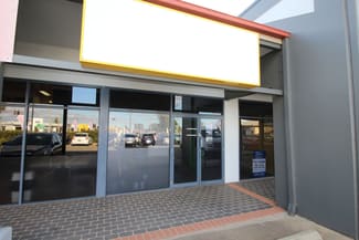 Shop & Retail commercial property leased at Shop 3/131 Anzac Avenue Toowoomba QLD 4350