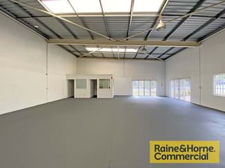 Shop & Retail commercial property leased at 297 MacDonnell Road Clontarf QLD 4019 Shop & Retail commercial property leased at 297 MacDonnell Road Clontarf QLD 4019