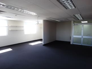 Offices commercial property leased at 9/182 Bay Terrace Wynnum QLD 4178