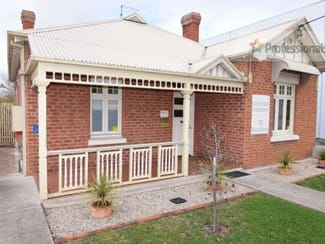 Medical / Consulting commercial property leased at 120 Bentinck Bathurst NSW 2795