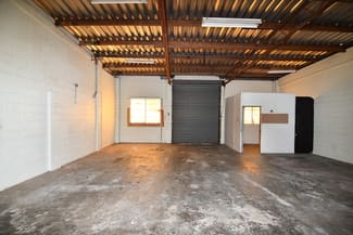 Factory, Warehouse & Industrial commercial property leased at 1/27-29 Casey Street Aitkenvale QLD 4814