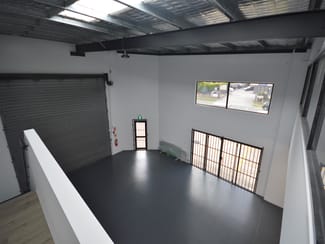 Showrooms / Bulky Goods commercial property leased at Burleigh Heads QLD 4220