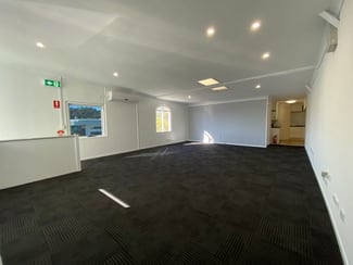 Showrooms / Bulky Goods commercial property leased at 1a/15 Hutchinson Street Burleigh Heads QLD 4220