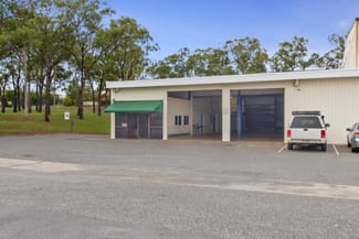Showrooms / Bulky Goods commercial property leased at WHOLE OF PROPERTY/2 Macartney Street Norman Gardens QLD 4701