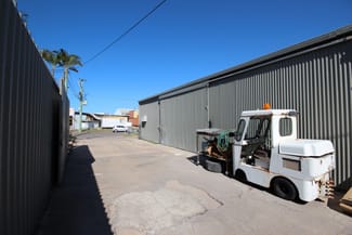 Factory, Warehouse & Industrial commercial property leased at Unit 2, 27 Hamill Street Garbutt QLD 4814