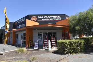 Showrooms / Bulky Goods commercial property leased at 4/37 Sherriffs Road Lonsdale SA 5160