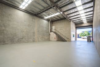 Showrooms / Bulky Goods commercial property leased at 5/189 Anzac Avenue Harristown QLD 4350 Showrooms / Bulky Goods commercial property leased at 5/189 Anzac Avenue Harristown QLD 4350