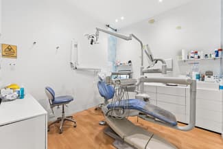 Shop & Retail commercial property leased at Shop 3/210 Toorak Road South Yarra VIC 3141
