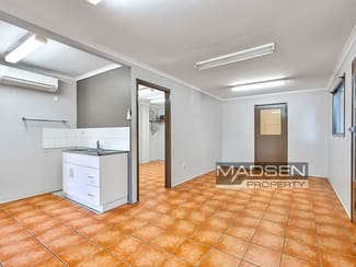 Showrooms / Bulky Goods commercial property leased at 81 Reginald Street Rocklea QLD 4106 Showrooms / Bulky Goods commercial property leased at 81 Reginald Street Rocklea QLD 4106