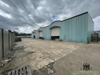 Showrooms / Bulky Goods commercial property leased at 1/24 Strathvale Crt Caboolture QLD 4510