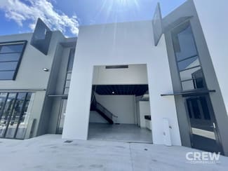 Factory, Warehouse & Industrial commercial property leased at 2/2 Case Street Southport QLD 4215
