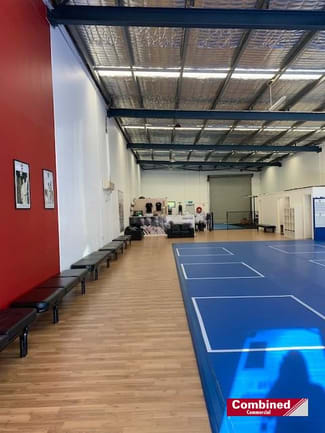 Showrooms / Bulky Goods commercial property leased at 3/185-187 Airds Road Leumeah NSW 2560