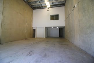 Factory, Warehouse & Industrial commercial property leased at 4/76 Township Drive Burleigh Heads QLD 4220