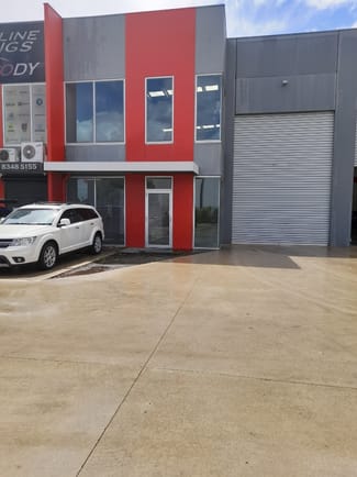 Showrooms / Bulky Goods commercial property leased at 31 Eucumbene Drive Ravenhall VIC 3023