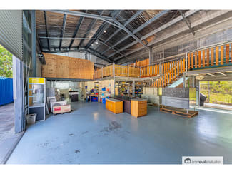 Showrooms / Bulky Goods commercial property leased at 7 Waurn Street Kawana QLD 4701