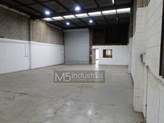 Factory, Warehouse & Industrial commercial property leased at Unit 14/17-19 Governor Macquarie Drive Chipping Norton NSW 2170