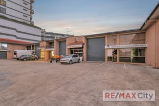 Showrooms / Bulky Goods commercial property leased at 5/78 Logan Road Woolloongabba QLD 4102