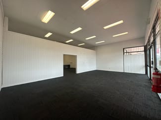 Shop & Retail commercial property leased at 1/356 Gympie Road Strathpine QLD 4500