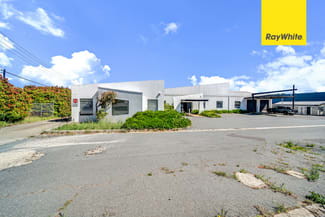 Factory, Warehouse & Industrial commercial property leased at 11 Whyalla Street Fyshwick ACT 2609