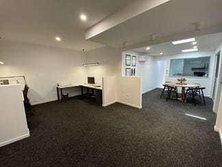 Factory, Warehouse & Industrial commercial property leased at 4/21 Central Court Hillcrest QLD 4118