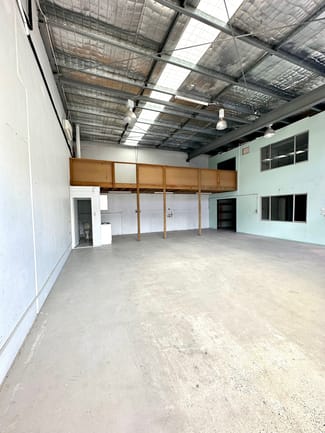 Factory, Warehouse & Industrial commercial property leased at 4/5-7 Villiers Drive Currumbin Waters QLD 4223